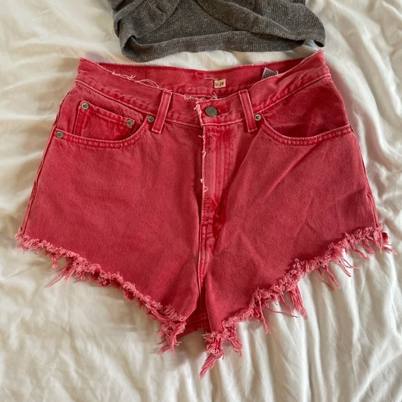 Levi’s Cutoff Shorts - Picture 6 of 10